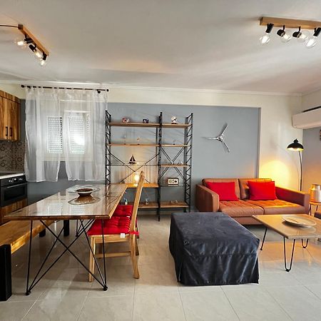 Steel & Oak Vintage Apartments Kavala Exterior photo
