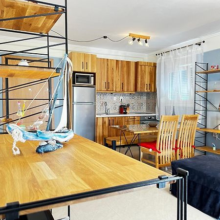 Steel & Oak Vintage Apartments Kavala Exterior photo